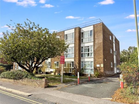 Pineridge Court, 80 Bells Hill, Barnet EN5