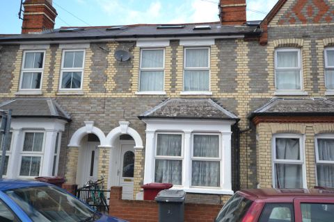 Grange Avenue, University, Reading RG6, Room to rent