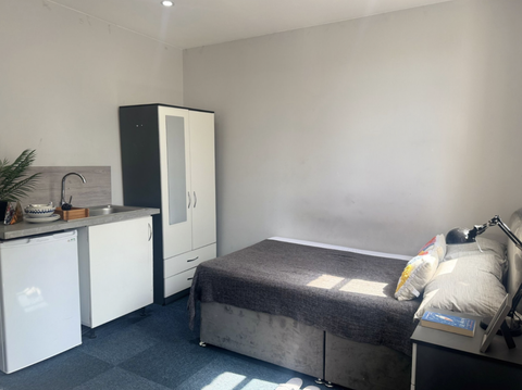 Greyfriars Lane, Coventry CV1, Room to rent