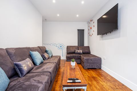 Wallace Avenue, Rusholme, Manchester M14