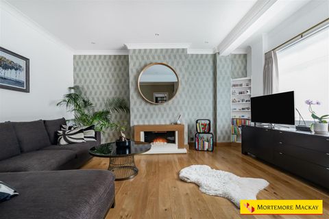 Eversley Park Road, London N21