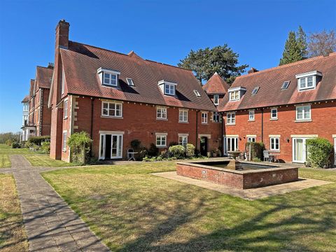 2 bed flat for sale in Coopers Hill Road, Nutfield, Redhill RH1, £ ...