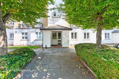 Kingswood Drive, Sutton SM2