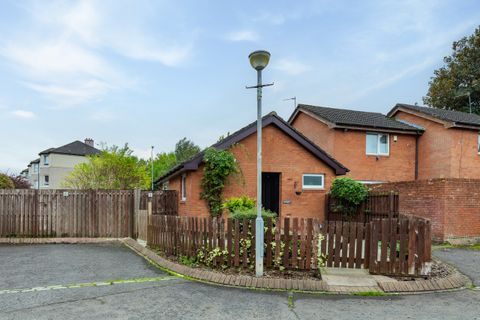 Elderpark Grove, Glasgow, Renfrewshire G51
