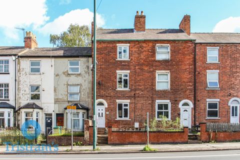 House in Nottingham, Lenton, Nottinghamshire - View 2