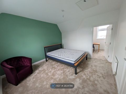 Apartment in Newcastle upon Tyne, Tyne and Wear - View 2