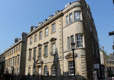Hamilton House, 10 North Parade Buildings, Bath BA1