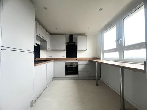 Apartment in Southampton, Hightown - View 2