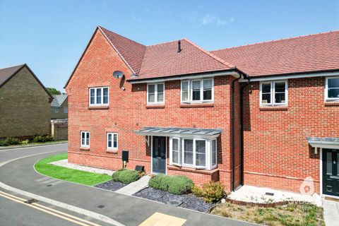 Equestrian Court, Arborfield Green RG2, 3 bed terraced house for sale ...