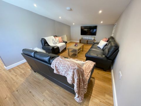 Apartment in Liverpool, Knowledge Quarter, Toxteth - View 2