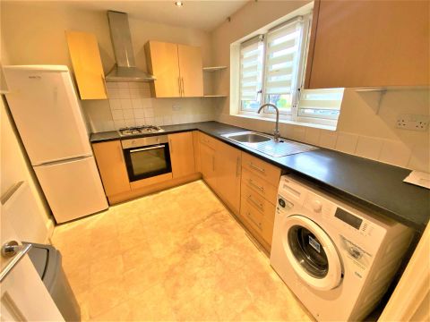 House in London, London Borough of Newham - More