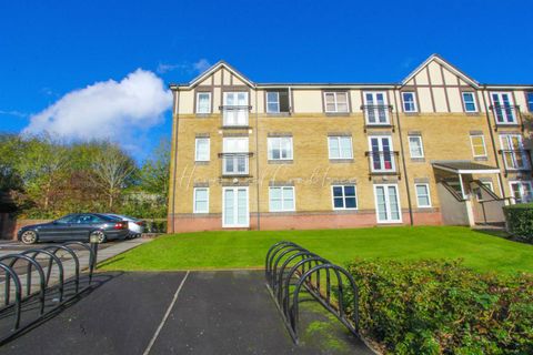 Apartment in Cardiff CF14, Thornhill - View 2