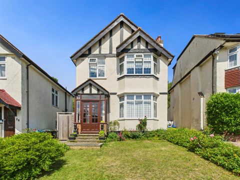 3 bed detached house for sale