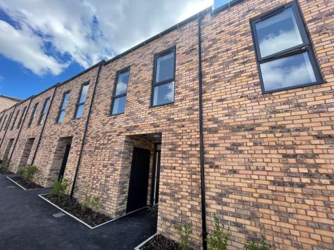 Lanchester Close, Belgrave Village, Birmingham B12 – pohled 2