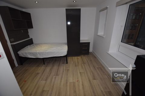 Apartment in Southampton, Bedford Place, The Polygon - More