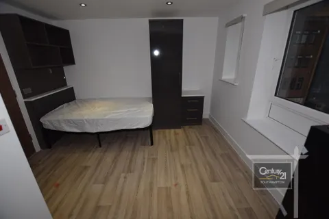 Apartment in Southampton, Bedford Place, The Polygon - View 5