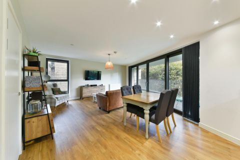 Kingfisher Heights, Bramwell Way E16