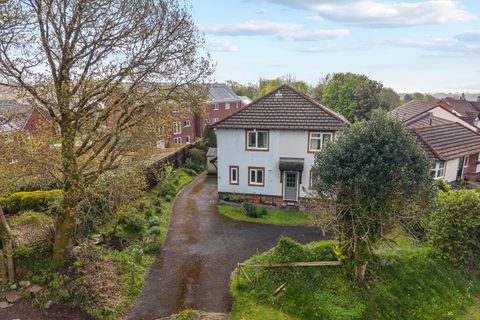 Cowper Close, Killay, Swansea SA2