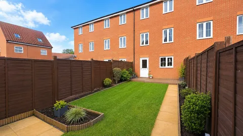 House in Ashfield, Hillside, Hucknall - View 5