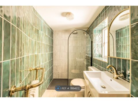 Caledonia Place, Bristol BS8