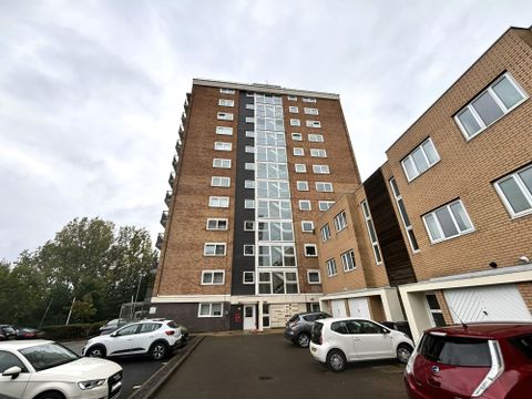 Lakeside Rise, Manchester M9