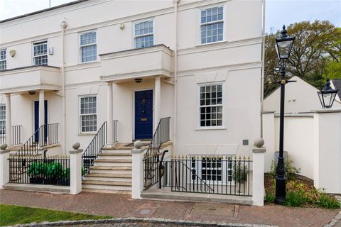 Seaton Close, Putney, London SW15