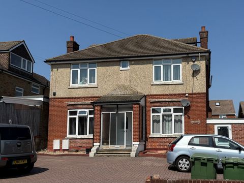 Crabwood Road, Southampton, Hampshire SO16