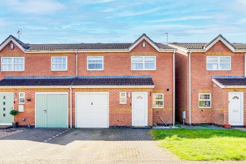 Violet Grove, Hucknall NG15