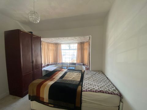 Grange Road, Ealing W5, Room to rent