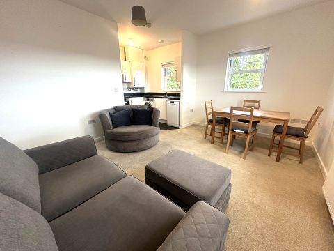 George Roche Road, Canterbury CT1, 2 bed flat to rent, £1,125 pcm - Zoopla