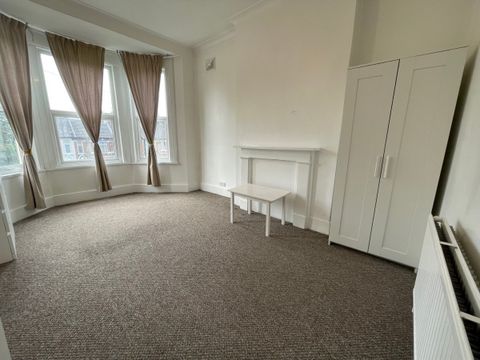 Bulwer Road, Leytonstone E11 - Więcej