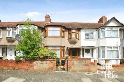 Salmons Road, London N9