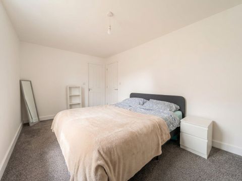 Forsa Close, Lubbesthorpe LE19 – další