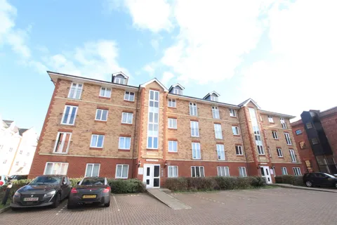 Apartment in Far Cotton, Far Cotton and Delapre