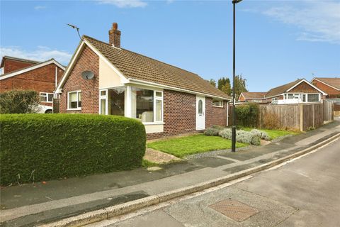 St. Margarets Close, Southampton, Hampshire SO18