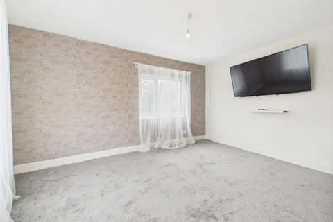 House in Sheffield, Meersbrook Bank, Meersbrook - View 5