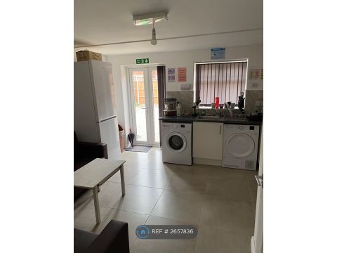 Timbers Way, Birmingham B11, Room to rent