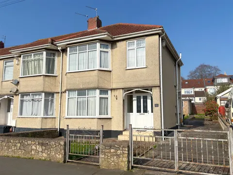 House in Bristol, Knowle Park, Knowle