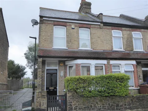 House in London, London Borough of Hounslow
