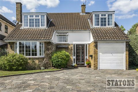 House in Barnet, Hadley Wood - View 2