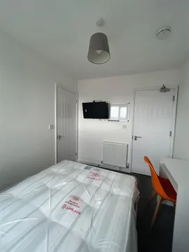 Apartment in Coventry, Ball Hill - View 5