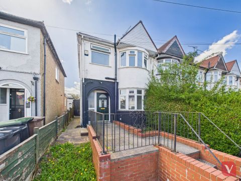 Riverway, Luton LU3, 3 bed end terrace house for sale, £300,000 - Zoopla