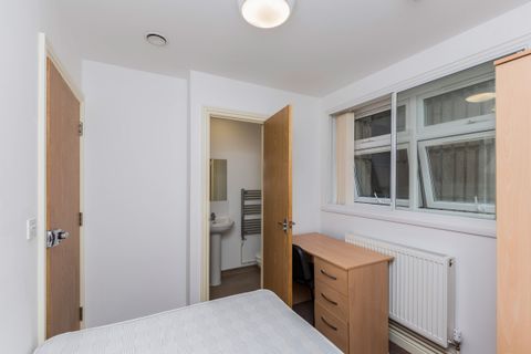 Third Floor 1 Guildhall Walk, Portsmouth PO1 - View 2