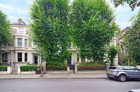 Cambridge Gardens, North Kensington, London W10