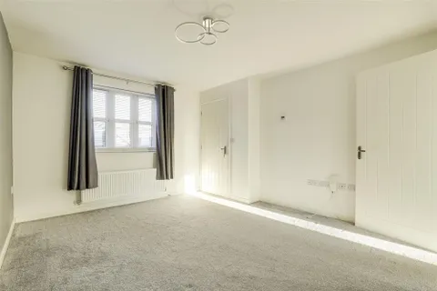 House in Rushcliffe, NG 2, Compton Acres - View 5