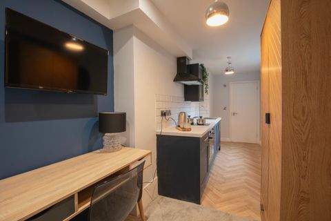 Room 2, Lynton Street DE22 - Więcej