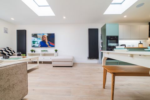 Flora Street, Cathays CF24 – pohled 2
