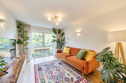 Montague Close, Barnet EN5