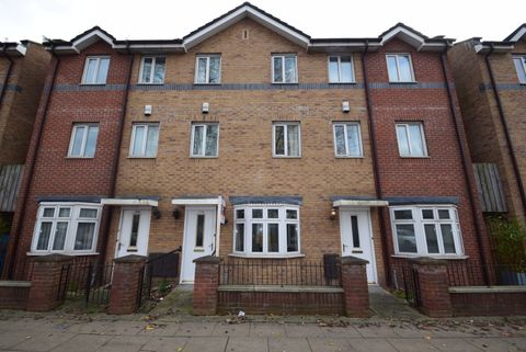 House in Manchester, Hulme - View 2
