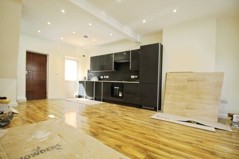 House in London, Stratford - More